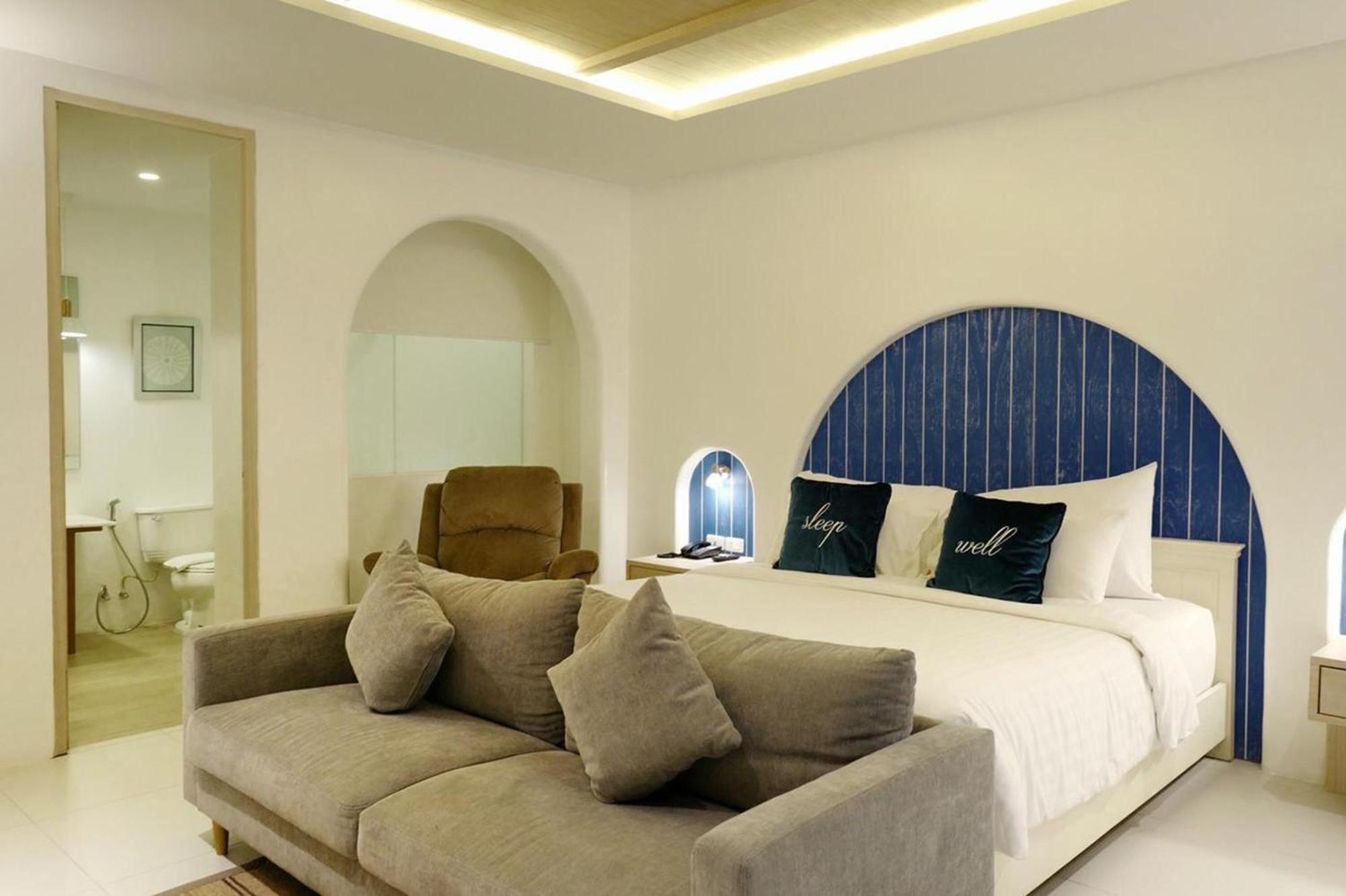 Costa Village Bangsaray Hotel 4*