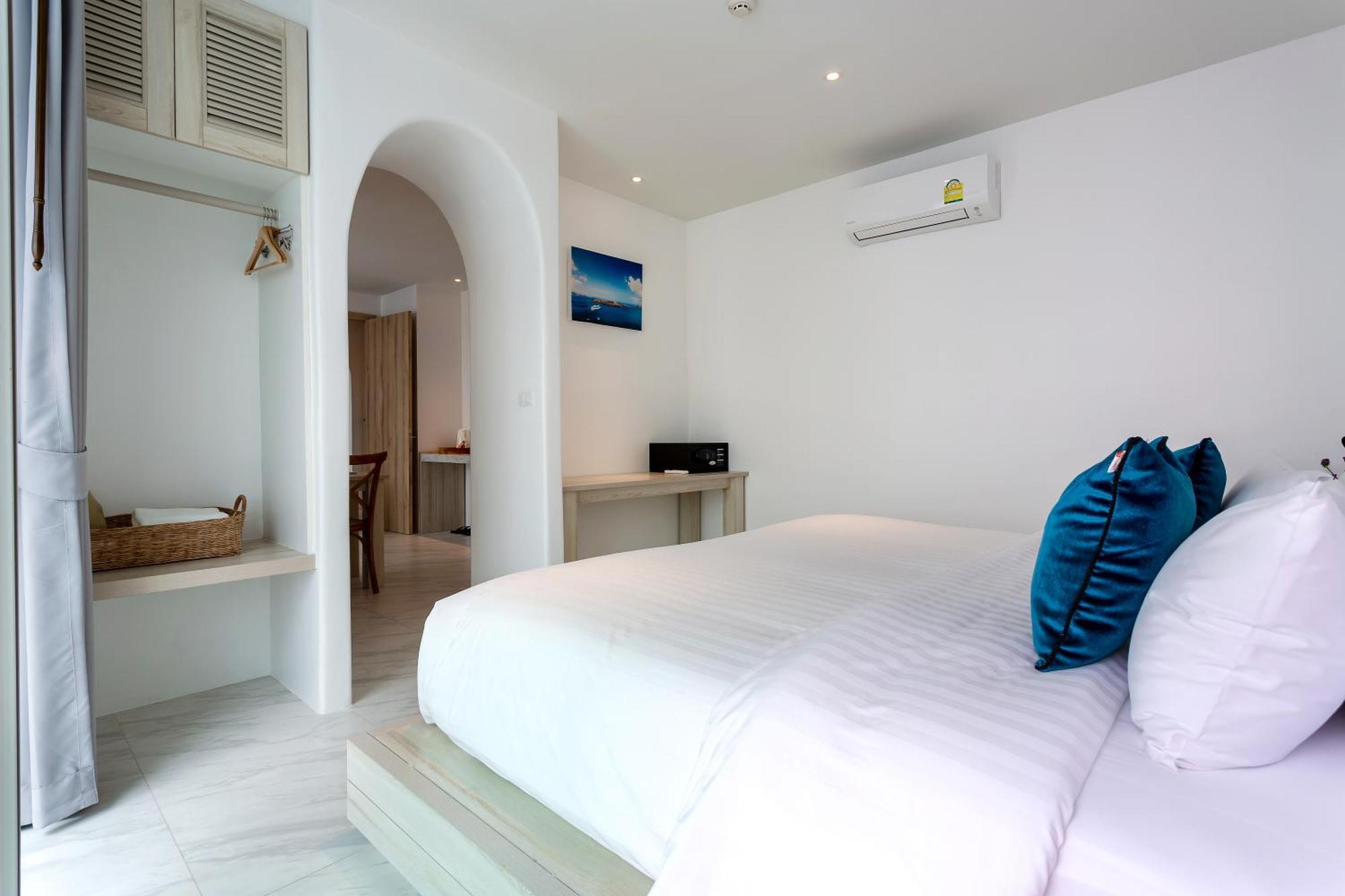 Costa Village Bangsaray Отель 4*